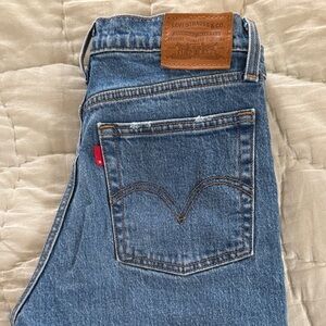 Levi's Women’s Wedgie Straight Blue Jeans